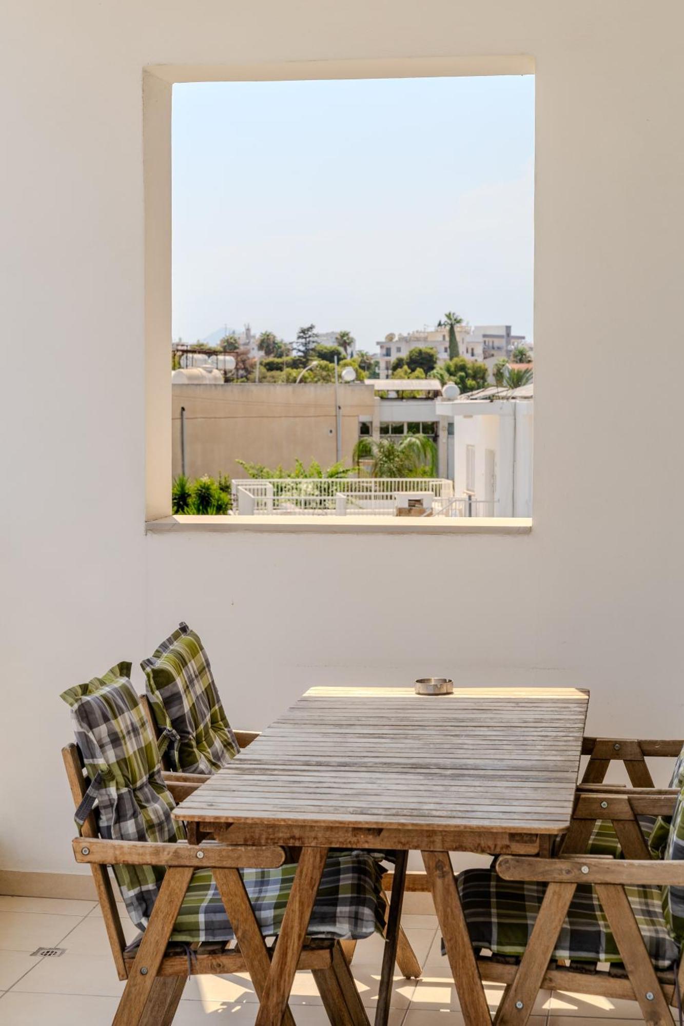 Appartamento Blue Dawn Center Flat Larnaca Esterno foto